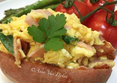 Stuffed Scrambled Eggs & Ham Sweet Potato