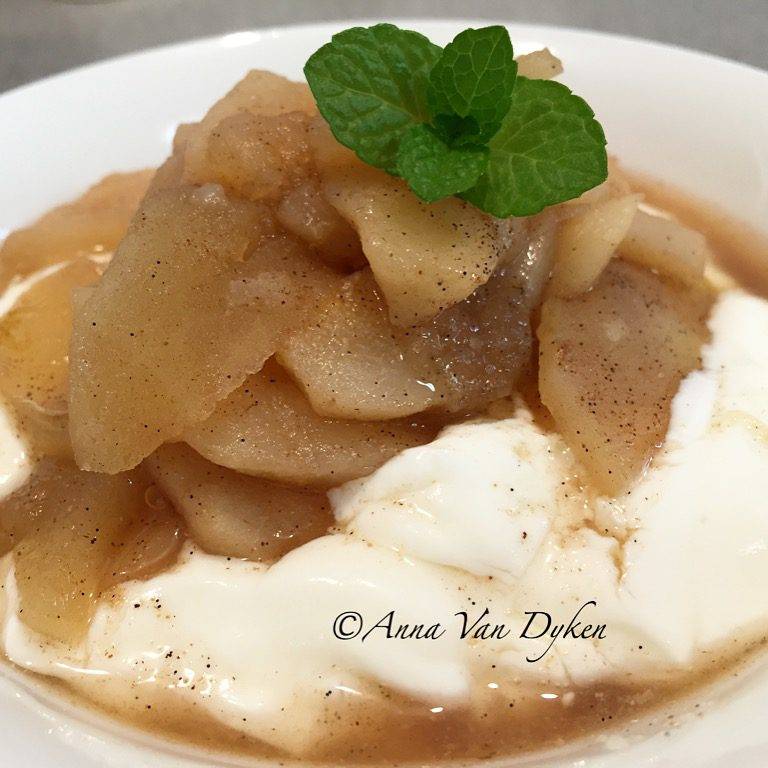 Poached Apples & Pears In Vanilla & Cinnamon