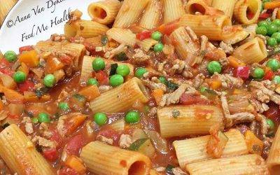 One Pan Pasta Bolognese With Peas