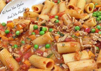 One Pan Pasta Bolognese With Peas