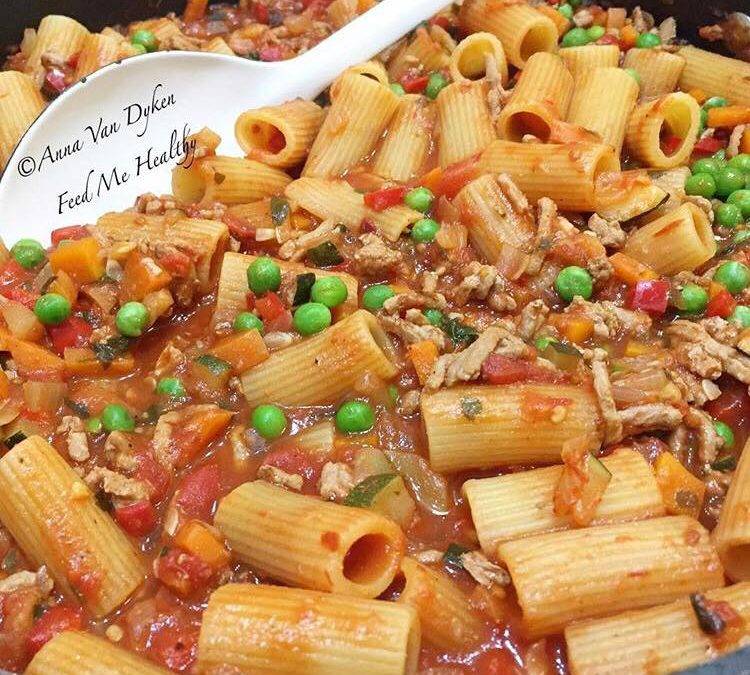 One Pan Pasta Bolognese With Peas