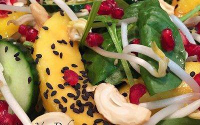 Spinach & Mango with Cashew Salad