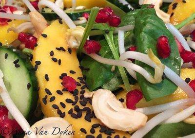 Spinach & Mango with Cashew Salad