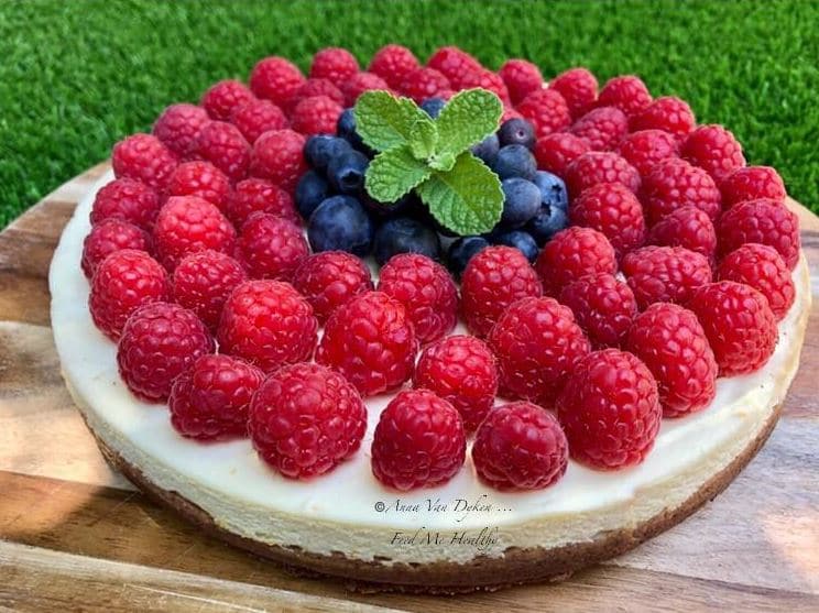Lemon and Fresh Raspberry Cheesecake Tart