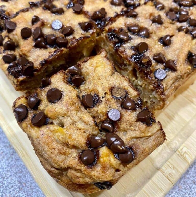 Moist Banana & Choc Chip Cake